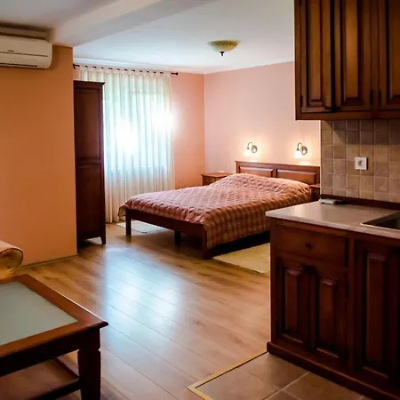 Guest house Monako 2000